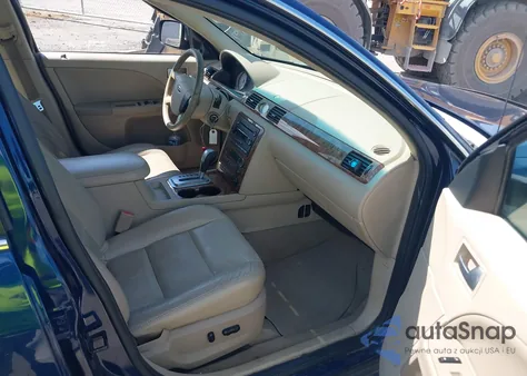 2005 Ford Five Hundred Limited z USA, uszkodzony, nr VIN 1FAFP28105G107505